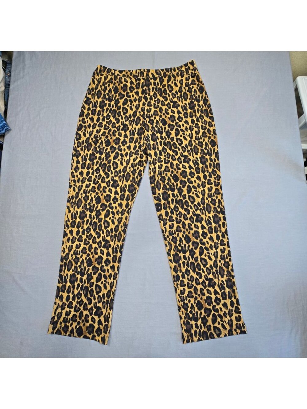 Susan Graver Medium Animal Print Pants Leopard Stretch Straight Leg Pull-On